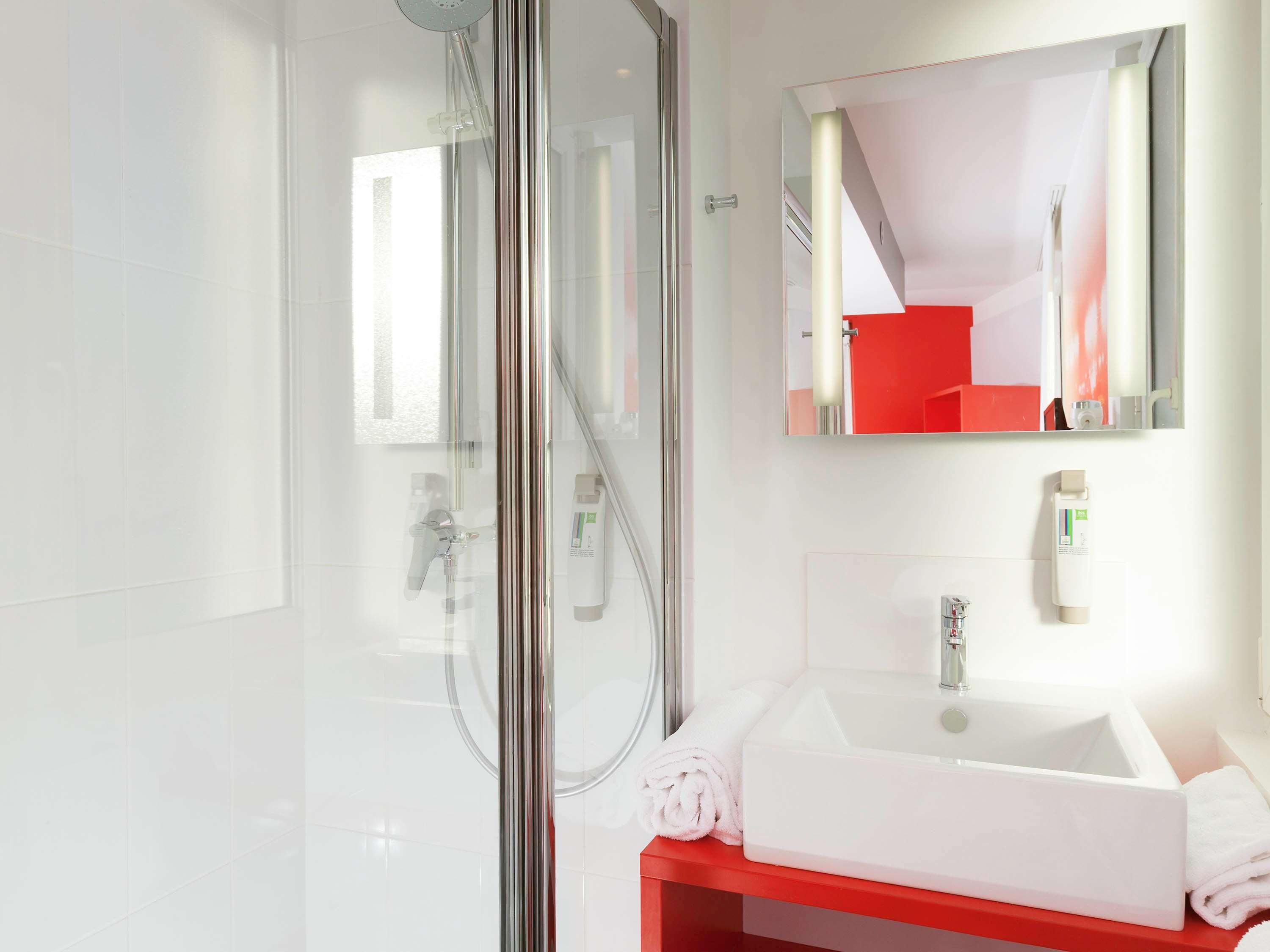Ibis Styles Vannes Gare Centre Ngoại thất bức ảnh