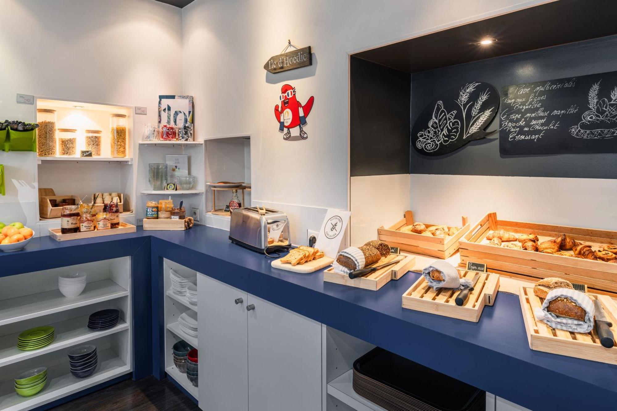 Ibis Styles Vannes Gare Centre Ngoại thất bức ảnh
