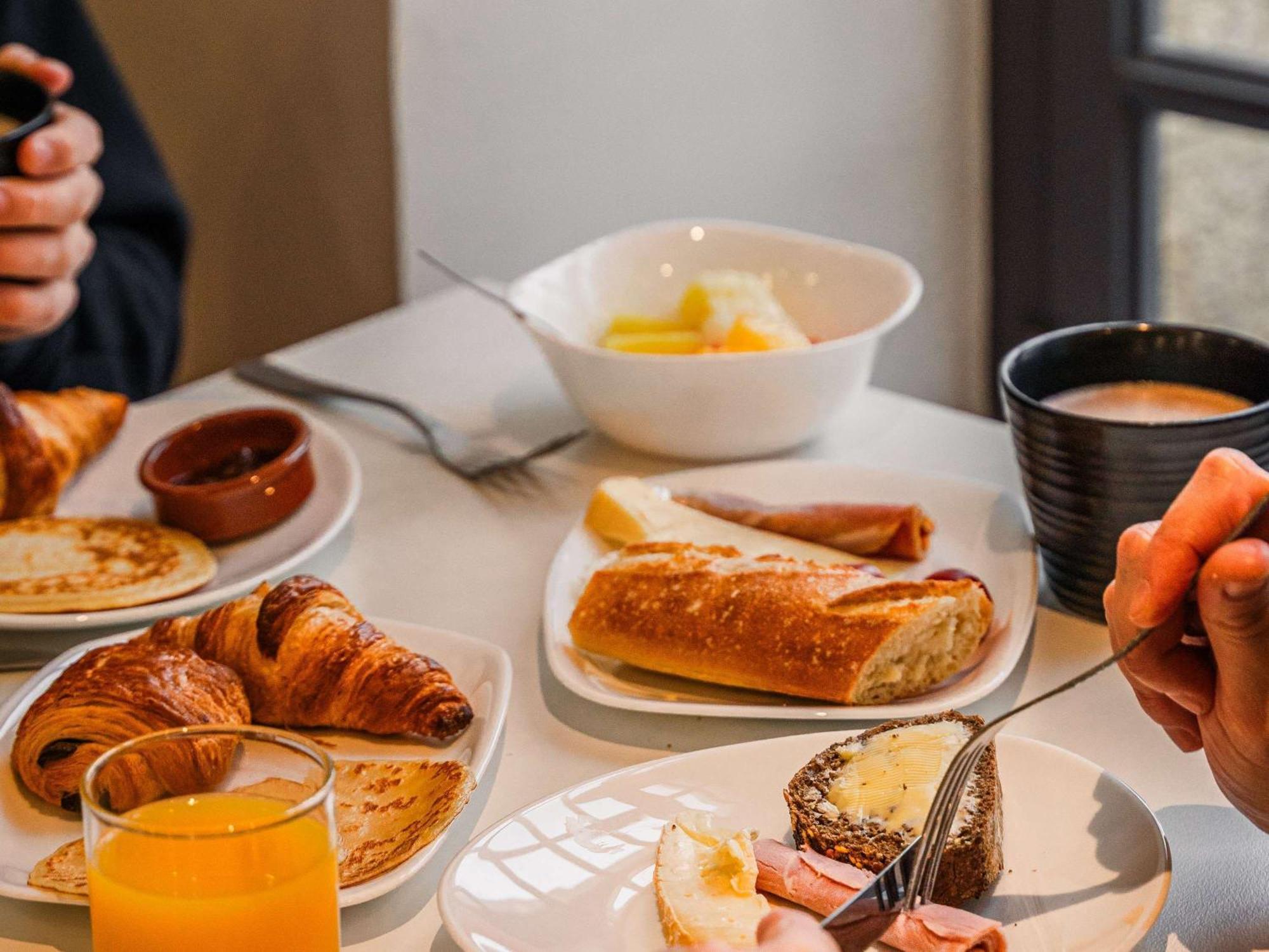 Ibis Styles Vannes Gare Centre Ngoại thất bức ảnh