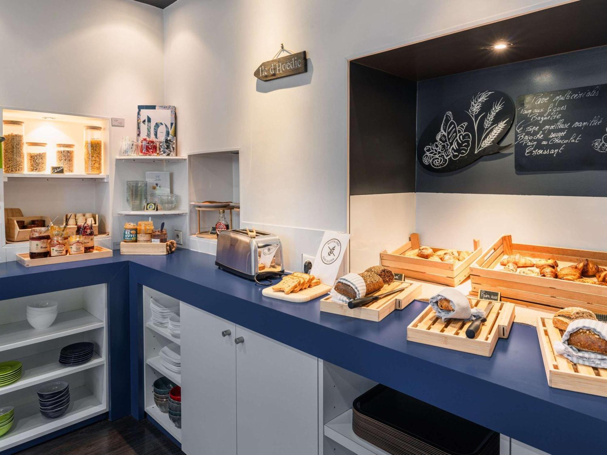 Ibis Styles Vannes Gare Centre Ngoại thất bức ảnh
