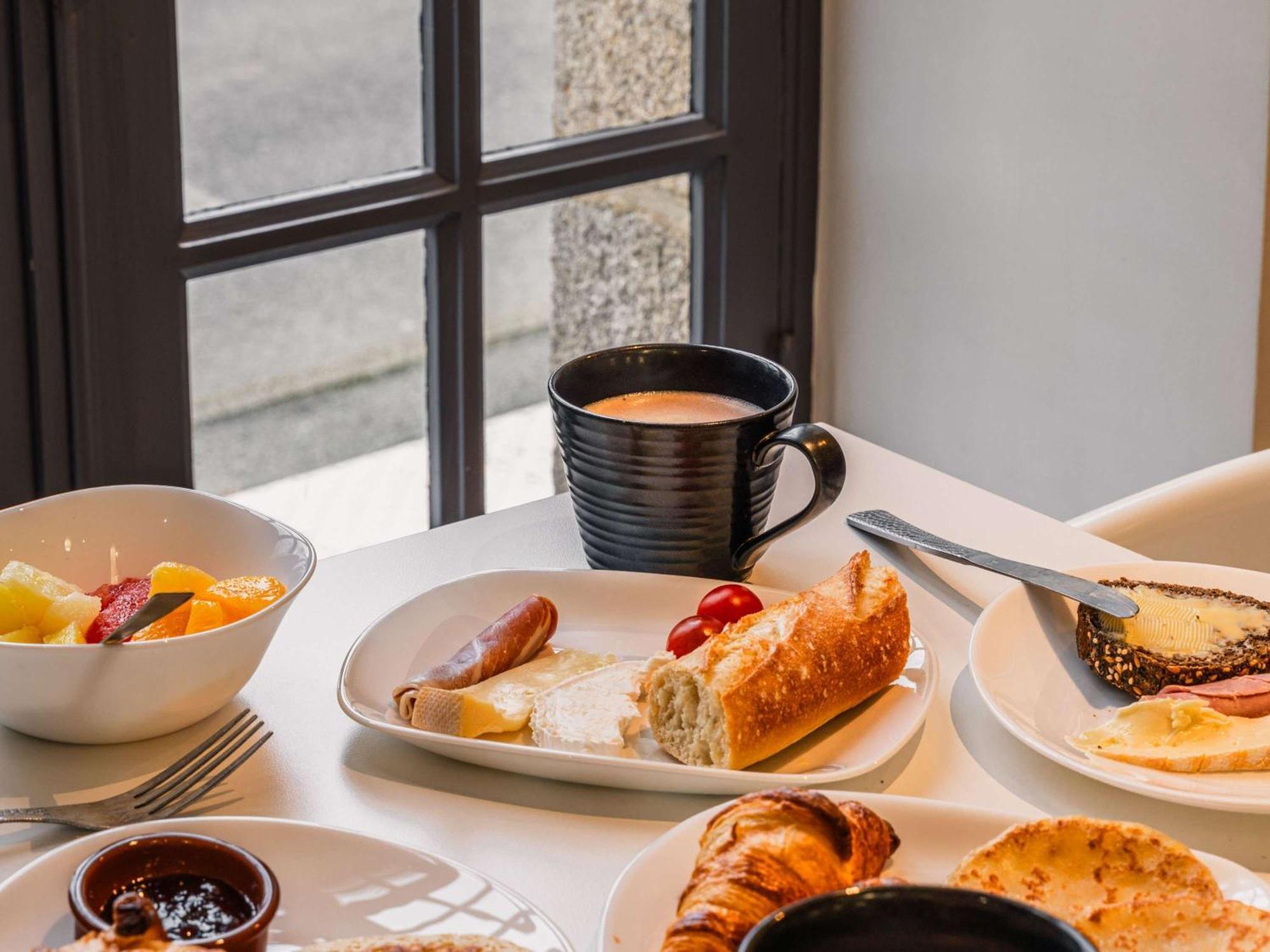 Ibis Styles Vannes Gare Centre Ngoại thất bức ảnh