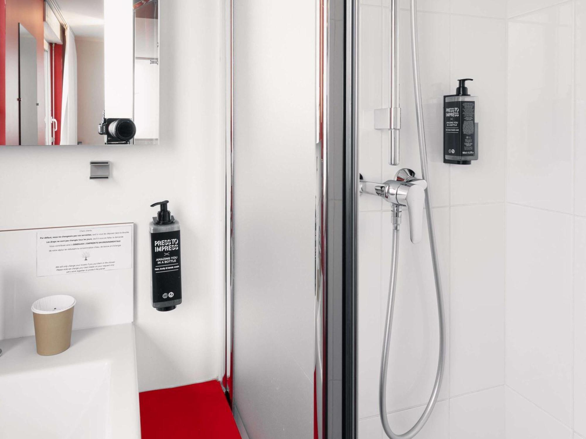 Ibis Styles Vannes Gare Centre Ngoại thất bức ảnh