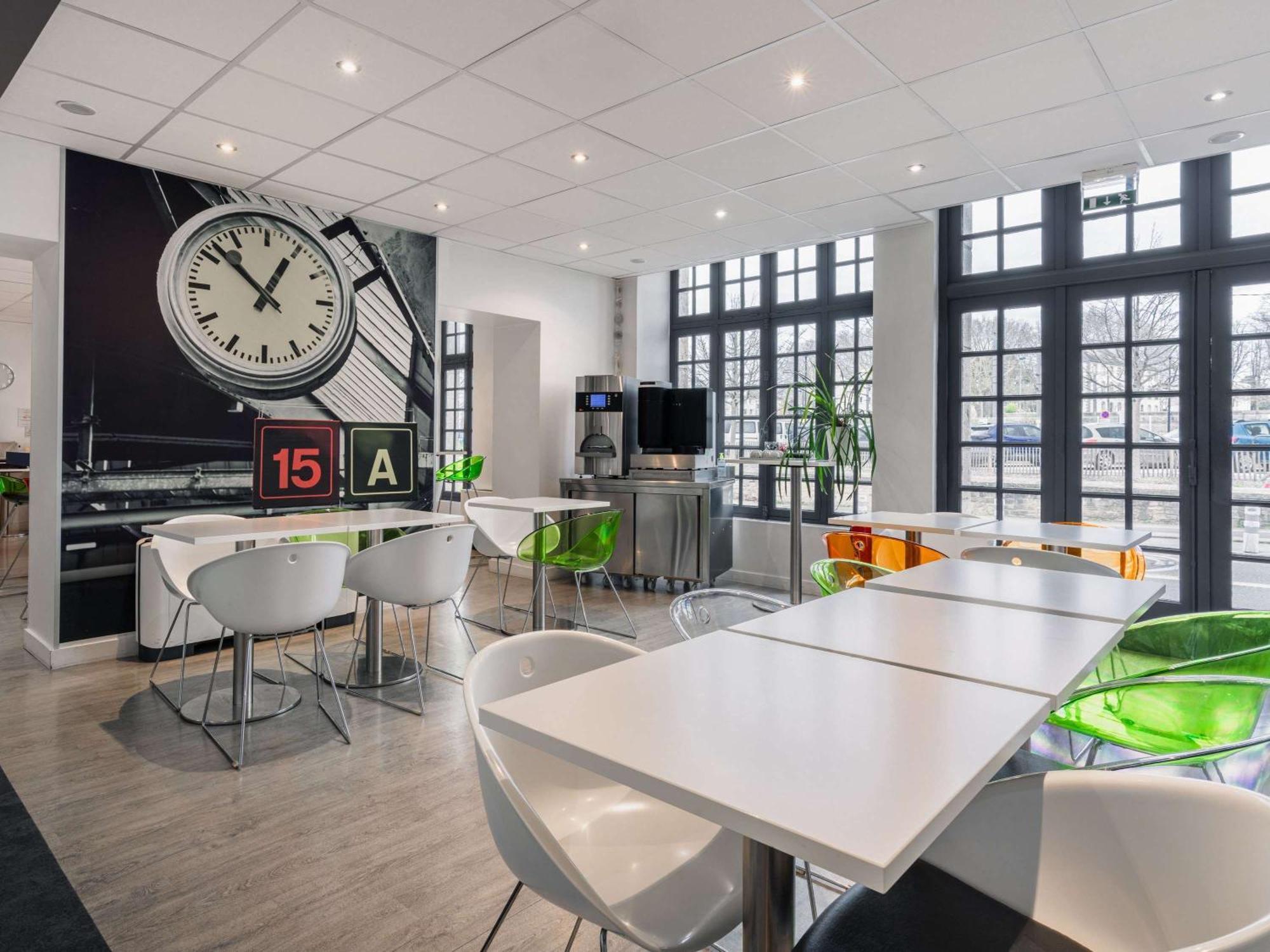 Ibis Styles Vannes Gare Centre Ngoại thất bức ảnh